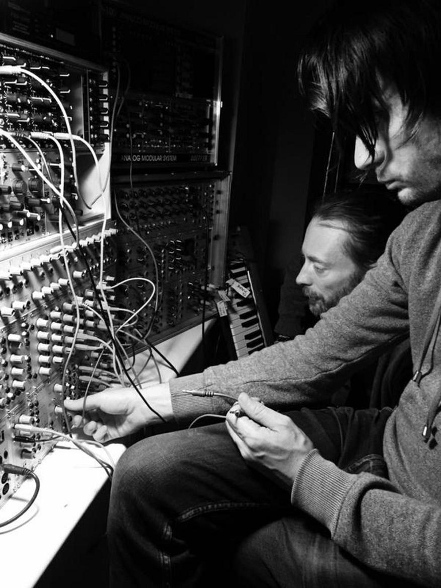 radiohead-studio2014a