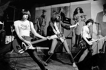 A Ramones a CBGB Klubban zúz (New York 1974)